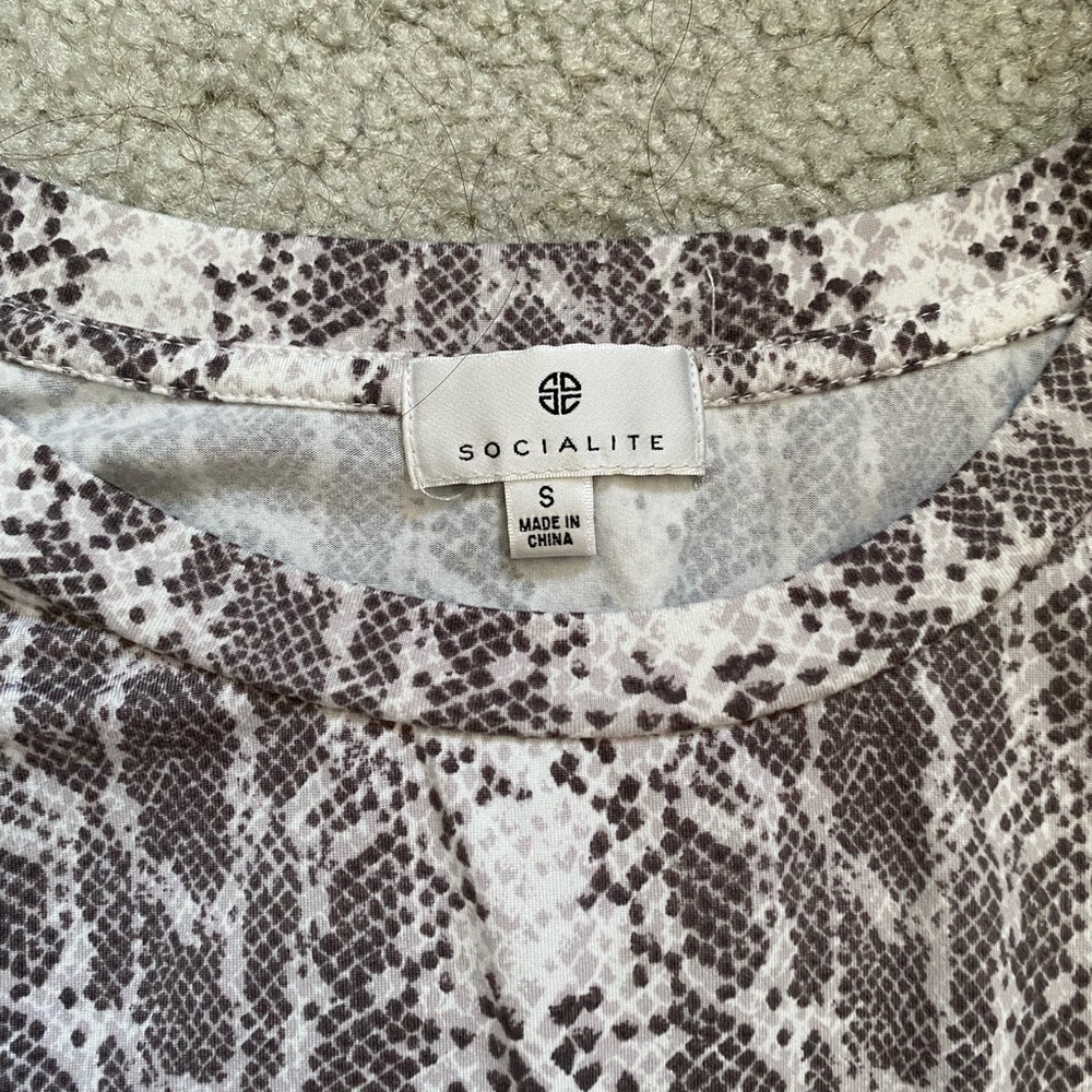 Socialite tee - Picture 4 of 6